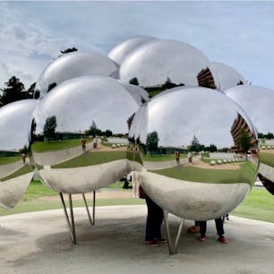 #21世期美術館 #金沢 #石川
2020年9月

数年前に来た時はガラガラだったのに、
朝から行列ができてた🚶‍♀️🚶‍♂️いつの間にそんな人気に...