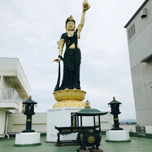 南田温泉　ホテルアップルランド　りんご大観音像