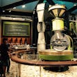 イタリア・ミラノ 
スターバックス リザーブ ロースタリー
コーヒー豆をローストする焙煎機
アートが詰まったイタリアのスタバ