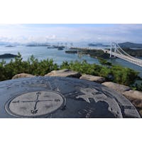 岡山県
〜鷲羽山展望台〜
駐車場から山頂まで徒歩
10分以内について瀬戸大橋を
一望することができます！