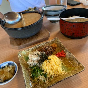 ⋆⸜ けいはん　ひさ倉 ⸝⋆

昼食は奄美の郷土料理
「 けいはん 」をいただきました𓅮

#奄美大島