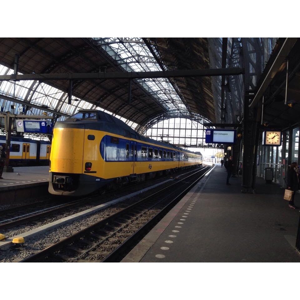 アムステルダム中央駅 Station Amsterdam Centraal の投稿写真 感想 みどころ アムステルダム駅内オランダ トリップノート