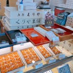 京都くりや
この季節、栗おはぎが人気なので
予約して購入。栗きんとんの栗のようなもので　くるりと包まれています。小さめなので　結構食べちゃいます。丹波栗使用。