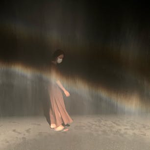📍東京 ｜ 清澄白河
 ✈︎ 2020.09

［ 東 京 都 現 代 美 術 館 ］

オラファー・エリアソン
ときに川は橋となる

写真手前あたりに水のミストが出ていて、それによって虹のようなものが見える🌈