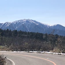 2020.10.31
八郎坂を登り切って
アルペンルート高原バス道路の途中
弘法から薬師岳が綺麗に見えました