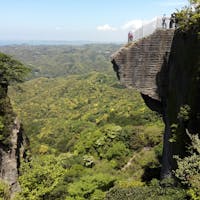 突端に行くには2時間待ち位覚悟しないとです。行列ですのよ。