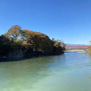 大久保番所
天竜川の東側山沿いを長野県伊那市から駒ヶ根市へ入って間もなく見えてくる風光明媚な場所