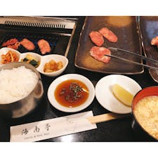 海南亭　大阪 上六 焼肉
GOTOEATランチ🍚
サラダ、卵スープ、ご飯がお代わりできます。フリードリンク付きでお得。
ビスケットも自由に取れて、このビスケットが私はお気に入りです♪
￥1.200で有難い。