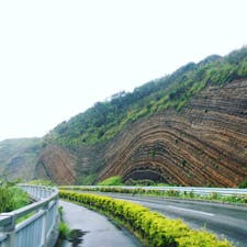 天気は良くなかったけど。。

伊豆大島🌋
      巨大バウムクーヘン(地層大切断面)

伊豆大島行きの船は早割でかなり割安でいけるのでしっかり探した方が良いですょ♫ 
民宿も壁は薄いけどごはん最高です♡