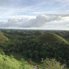 フィリピン 

チョコレートヒルズです。