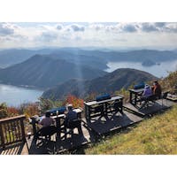 三方五湖レインボーライン山頂公園。いろんなテラス席があった。

#福井