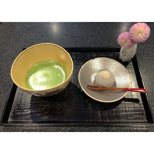 加賀棒茶の丸八製茶場本社に併設されているカフェ。お抹茶とお菓子がついて500円。

#石川