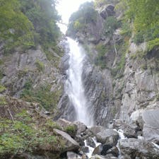 御来光の滝（愛媛県）

結構危険なルートで帰りの急登がしんどいです。