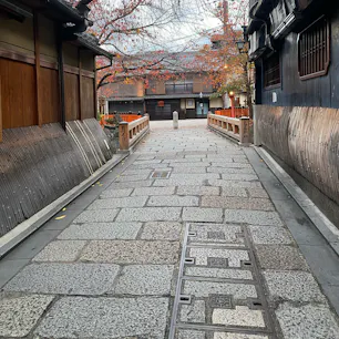 京都祇園巽橋


#京都　#祇園　#全国橋巡り　#サント船長の写真