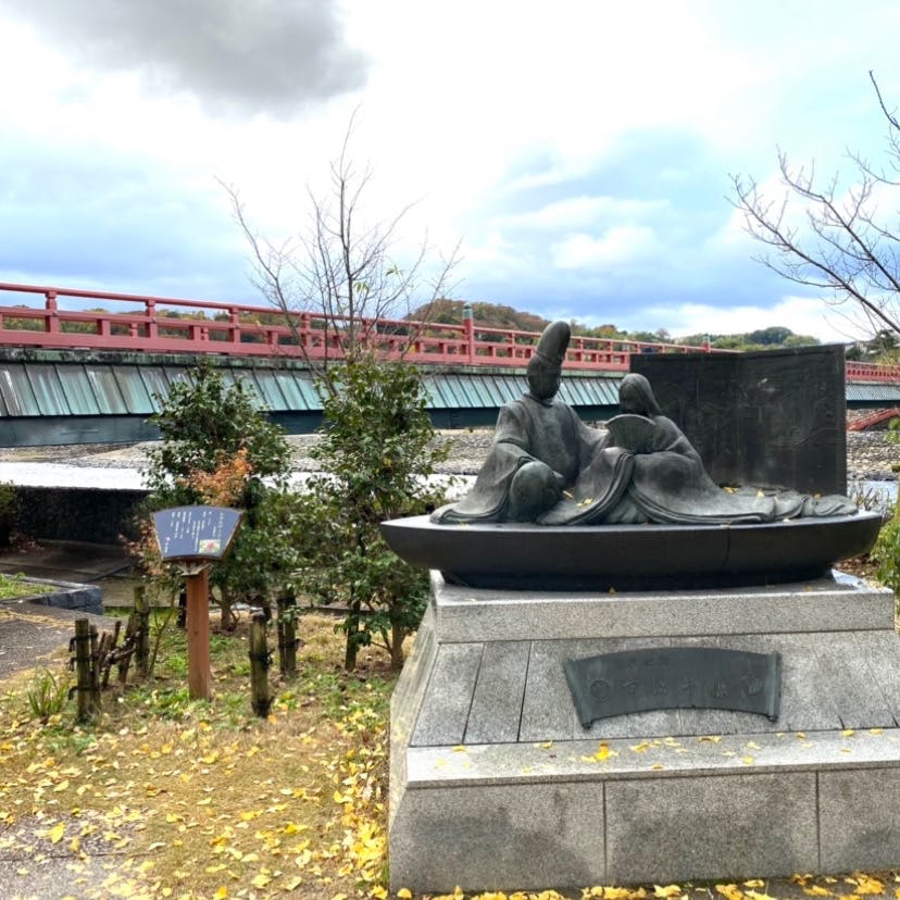 朝霧橋 あさぎりばし の投稿写真 感想 みどころ 朝霧橋 あさぎりばし 光源氏像 京都 銅像石像 全 トリップノート
