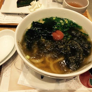 2020.12.06
nana’s green tea
イオンモール高岡
梅とろろ昆布と生わかめうどん