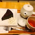 2020.12.06
nana’s green tea 
イオンモール高岡
抹茶ガトーショコラとほうじ茶セット