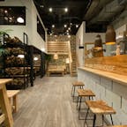 昨日紹介したAWA surf STEAKHOUSE
夜も行ってみたら、また違う雰囲気で最高。
内装が本当におしゃれ。
もうすでにお気に入りスポット✨


平日11:00-15:00(L.O14:30)/17:00-22:00(L.O21:30) 
土日祝11:00-22:00
☎︎：0466-27-7440
住所：神奈川県藤沢市片瀬海岸1-2-7

住所：神奈川県藤沢市片瀬海岸1-2-7

#湘南
#神奈川
#ステーキ
#がっつり
#サーフィン
#サーフスポット
#グルメ
#カリフォルニア