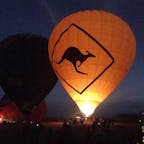 オーストラリア  ケアンズ
気球に乗って朝日を拝む
テンション上がります！！