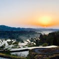 [2018/04]
新潟県。星峠の棚田。
朝靄が幻想的な景色を創り出すらしいのですが、この時はちょっと足りなかったです...。