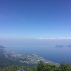 琵琶湖テラス〜⛰
天気がよかったので、青空と琵琶湖がまっさーおでとっても気持ちよかったぁ☺️