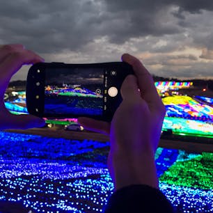 .
ドイツ村🇩🇪✨

広い！めちゃ広い！
歩きながらイルミネーションを楽しめます。
音楽に合わせてイルミネーションがチカチカ
動いてて楽しかった😳