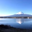 富士山
山中湖から富士山ですが、矢張り日本の山は富士山で他国に居ると特に富士山は日本その物です。
そんな事で、2021年の1月1日の投稿は富士山です㊗️

#山中湖　#富士山
#サント船長の写真