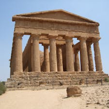 アグリジェント　神殿の谷　コンコルディア神殿　この日の気温は40℃だった