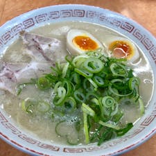 博多の長浜ラーメン！
店の名前は思い出せません！笑