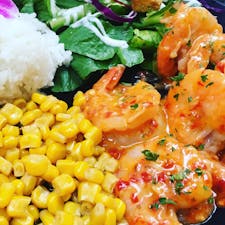 ハワイで食べたガーリックシュリンプ🍤

パンケーキ、ロコモコ、ウルフギャングなどなどハワイには有名な食べ物たくさんあるけど個人的には一番おいしかった。