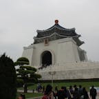 台北の中正紀念堂
なかには大きな蒋介石の像があり、警護の交代式が見どころのひとつです