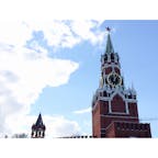 【🇷🇺Россия/Москва】
クレムリン  スパスカヤ塔
大好きな赤の広場から見るクレムリンの塔。
お昼には鐘の音が。
毎回来るたびにじーっと何分も眺めています。
いつかプーチン大統領に会えますように🙏✨
※私が大好きな、尊敬する人はプーチン大統領です。
