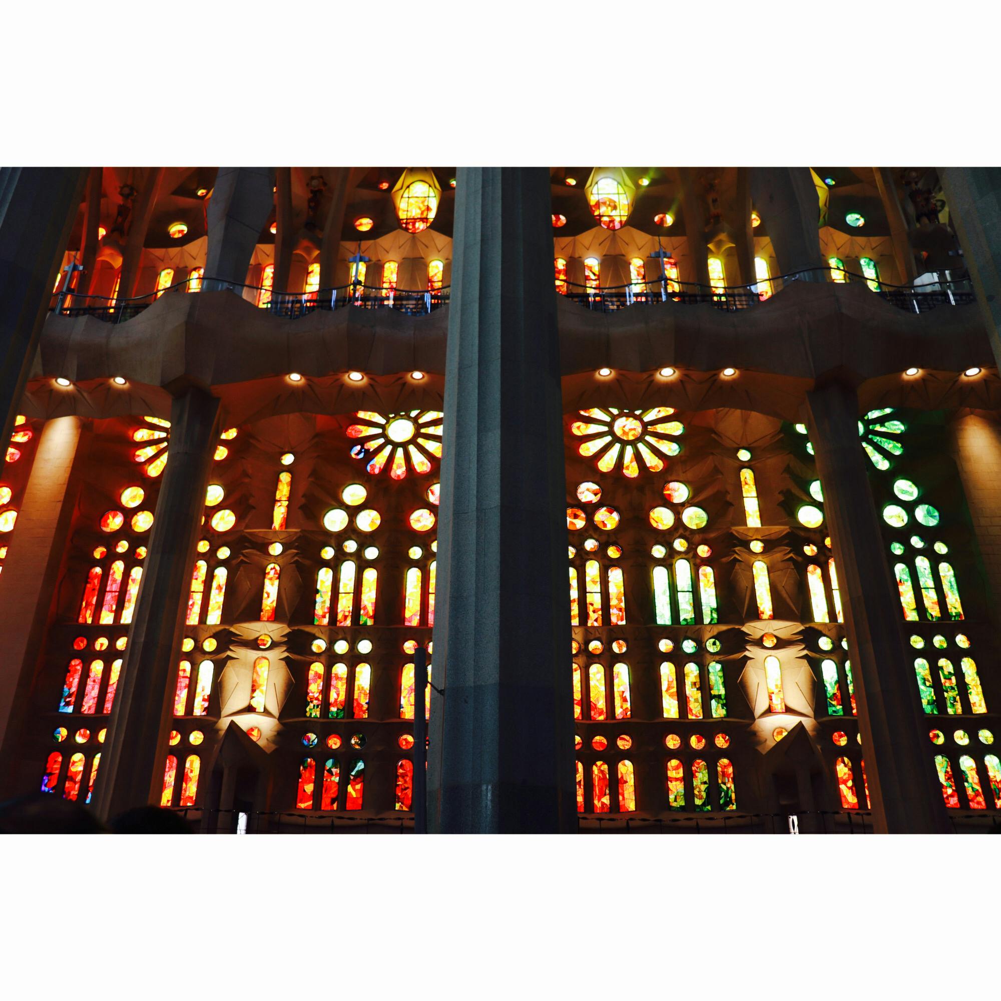 サグラダ ファミリア Sagrada Familia の投稿写真 感想 みどころ 内部 ステンドグラス サグラダファミリア受難のファサー トリップノート サグラダ ファミリア Sagrada Familia の投稿写真 感想 みどころ 内部 ステンドグラス サグラダファミリア受難のファサー トリップノート