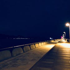 高松
高松駅降りたらすぐ海