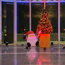 2019冬晴海埠頭フェリーターミナル内のクリスマスオブジェ