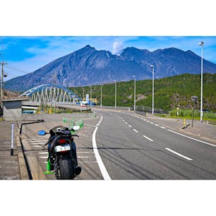 鹿児島県の桜島です！
中心に近づいてくと火山灰がすごい降ってたので泣きながら引き返しました
