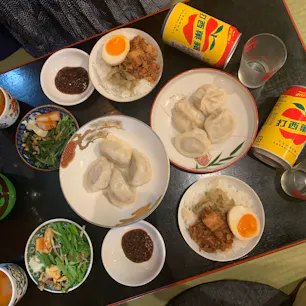 .
東京台湾
ﾙｰﾛｰ飯も水餃子もｼﾞｭｰｽも 全部美味しかった🇹🇼

#東京グルメ