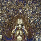 大足宝頂山石刻の千手観音　修復を終えたばかりで金箔キラキラ　本当に約千の手らしい
17年夏撮影