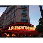 フランス🇫🇷パリ

有名なcafeで一休み♡
夕方なのに満席です‼︎
#フランス
#パリ
#ラロトンド
#cafe