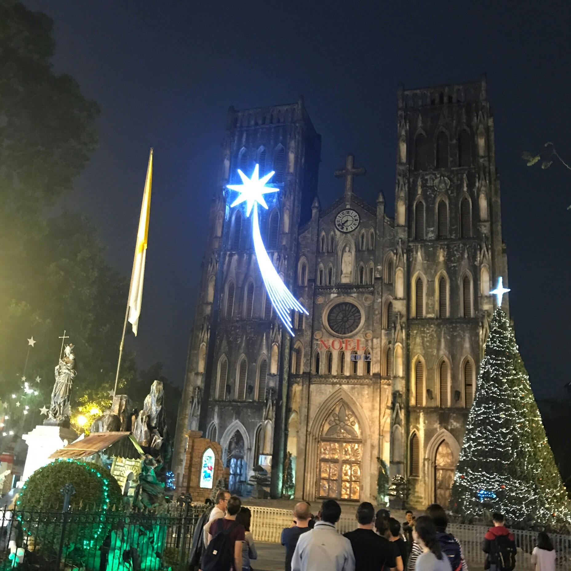 ハノイ大教会 聖ヨセフ大聖堂 セントジョセフ教会 Nha Thờ Lớn Ha Nội Hanoi Cathedral の投稿写真 感想 みどころ ベトナム ハノイセント ジョセフ教会 トリップノート