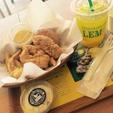 bb.q OLIVE CHICKEN café　イオンタウン茨木太田店
『愛の不時着』にも登場した韓国チキン屋さん。オープンして間もないです🍗