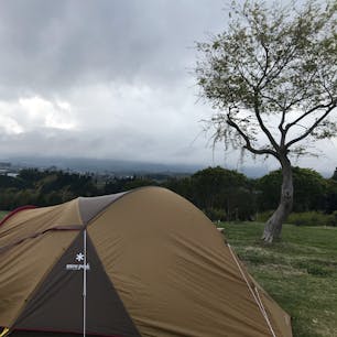 いなかの風キャンプ場
アルプスの山々が一望の人気のキャンプ場
この日は雨で全く見えず… 
棚田になっていて、区画も広いです