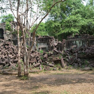 アンコール遺跡　ベンメリア
廃墟感たっぷり