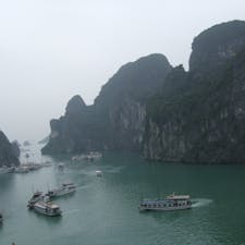 ハロン湾
曇っていたので退屈だった
年末はもう乾季ではない？