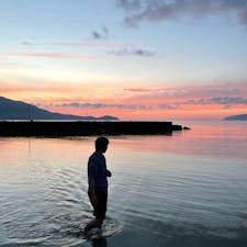 福井県にある挙野海水浴場
波が穏やかで、綺麗な夕焼けが見れました。