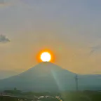 静岡だから毎日に見れる幸せ
御殿場アウトレットは買い物しながら天気がいいと綺麗な富士山が見れる🗻
#富士山
#ダイヤモンド富士