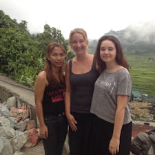 フィリピン　バナウエー
バナウエーのバス停留所で、オーストラリア人親子、子供は12才だそうです。因みに父親は無し、左はフィリピン人30才

#サント船長の写真　#フィリピン