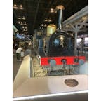 鉄道博物館へ行って来ました。
国産第一号の機関車が展示されてます。
