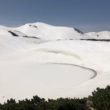 2021.5.15
立山みくりが池
5月のみくりが池はまだ雪の中