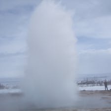 アイスランド　ストロックル間欠泉